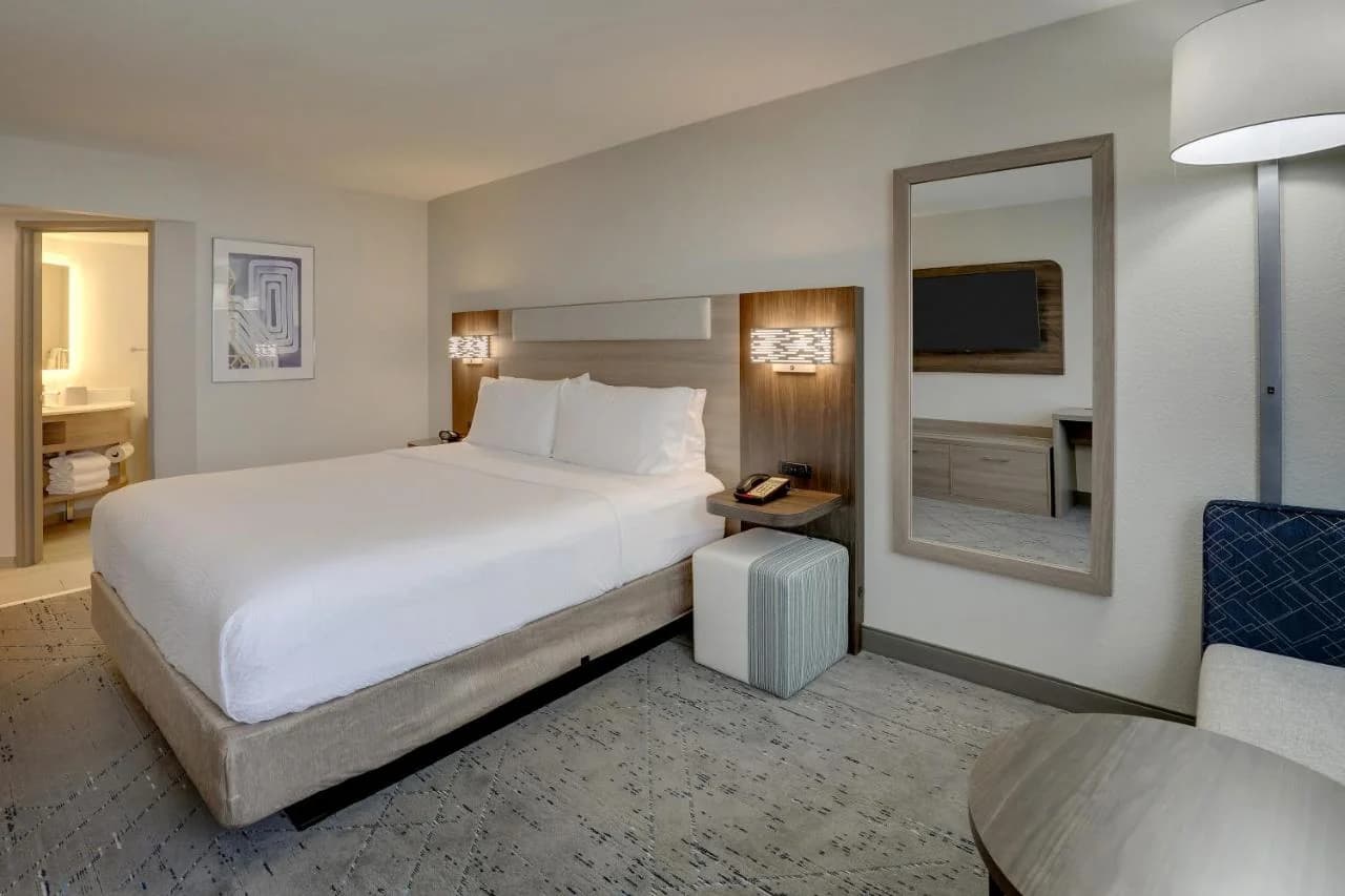 Holiday Inn Express Hotel & Suites Branson 76 Central by IHG photo