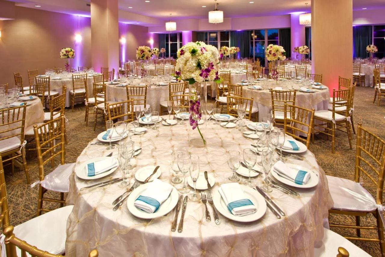 Holiday Inn Miami Beach-Oceanfront by IHG photo