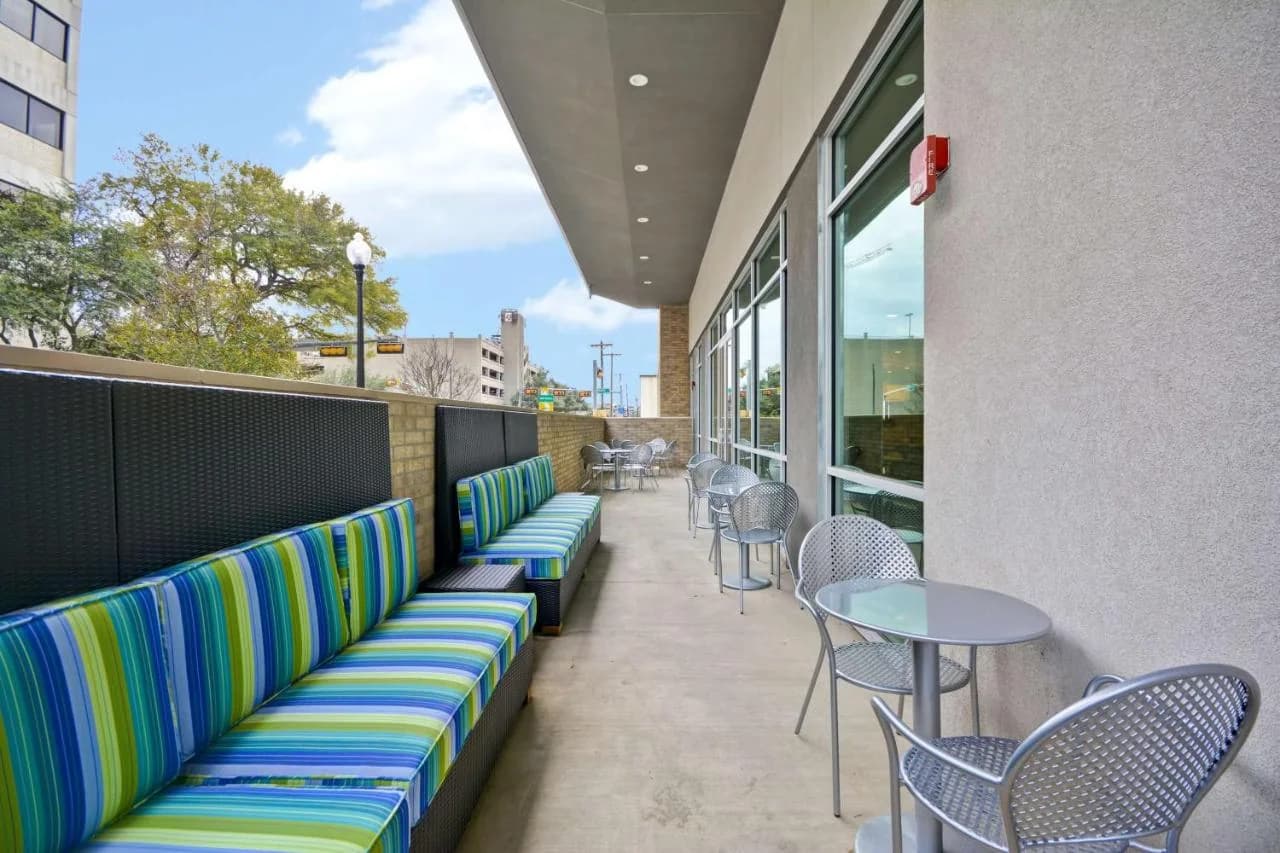 Home2 Suites by Hilton Dallas Downtown at Baylor Scott & White photo