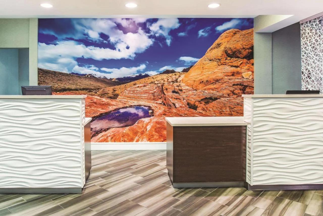 La Quinta by Wyndham Las Vegas Summerlin Tech photo
