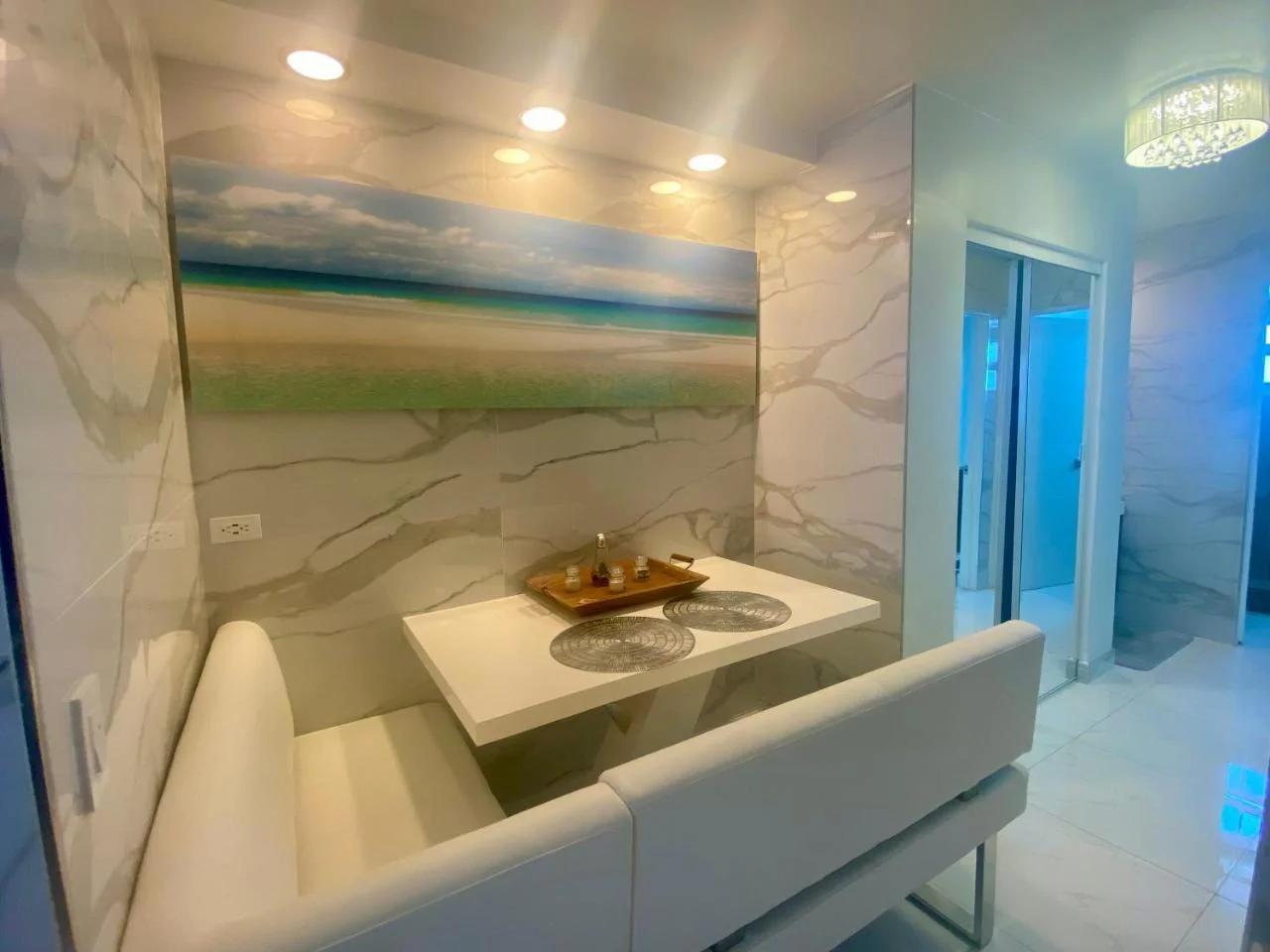 Luxurious Waterfront 2 room apartment- Remodeled- Free parking- 5min drive to Miami Beach foto