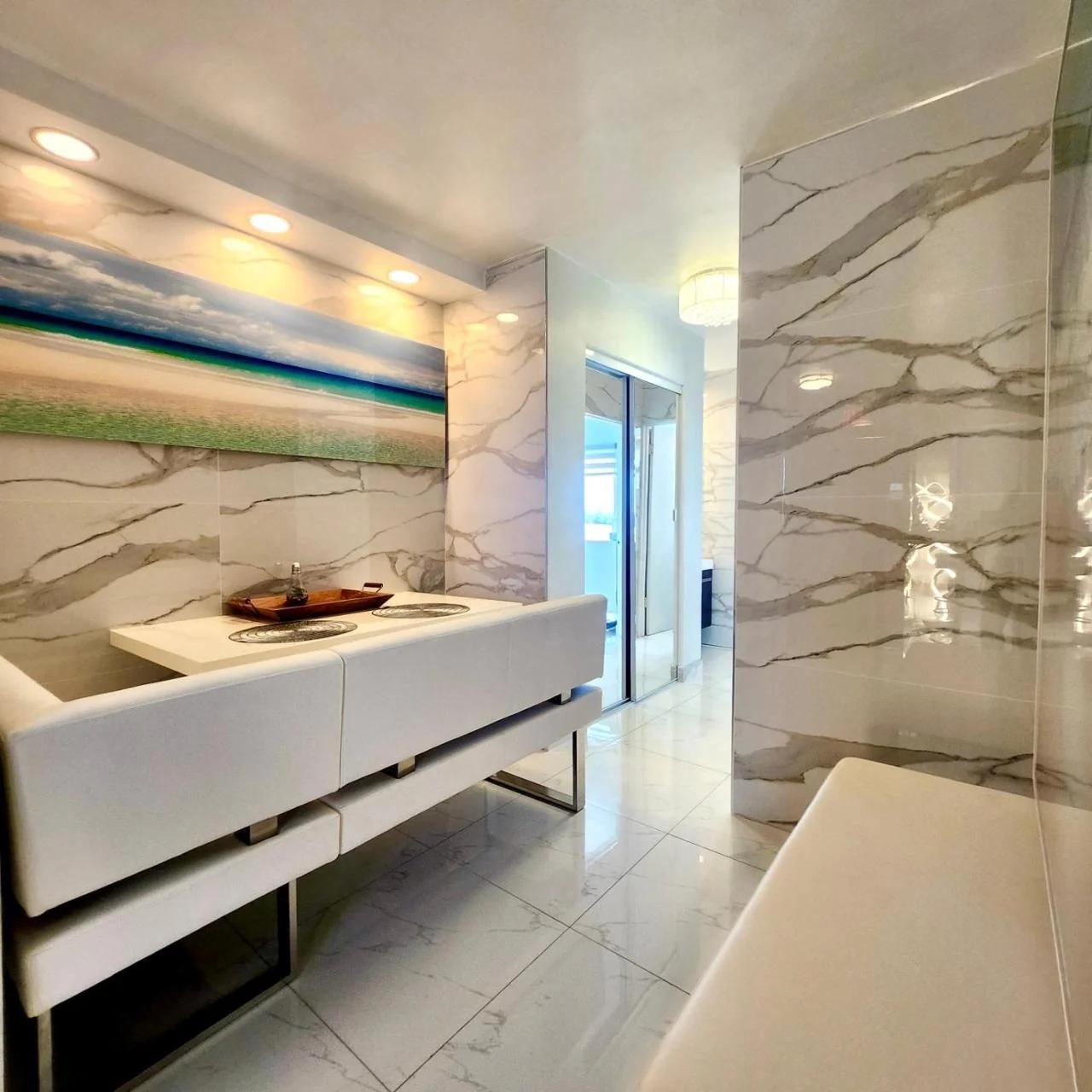 Luxurious Waterfront 2 room apartment- Remodeled- Free parking- 5min drive to Miami Beach foto