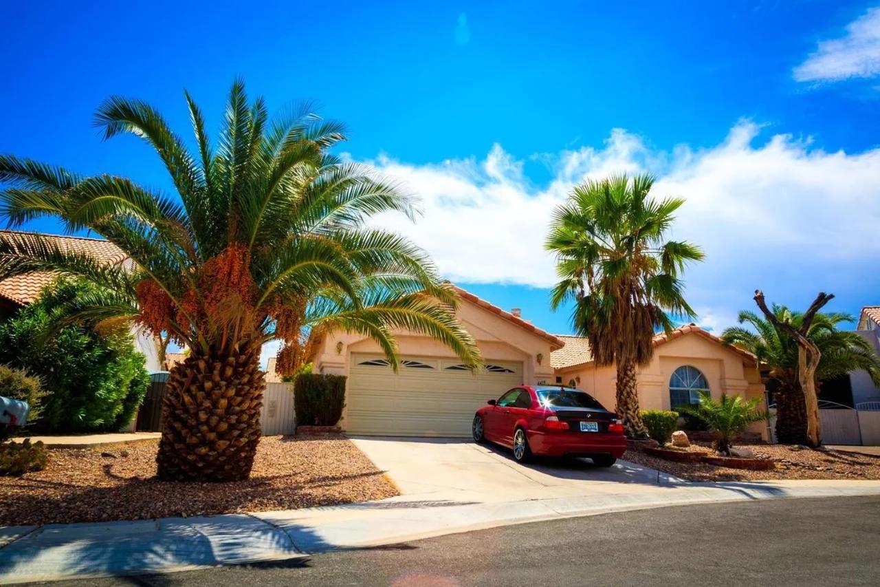 Luxury 1900 SQ FT House Huge 46 FT Pool & Hot SPA photo