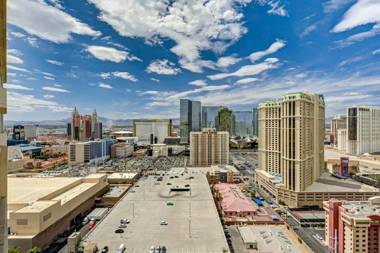 MGM SIGNATURE - Strip View Suite- FREE valet parking photo