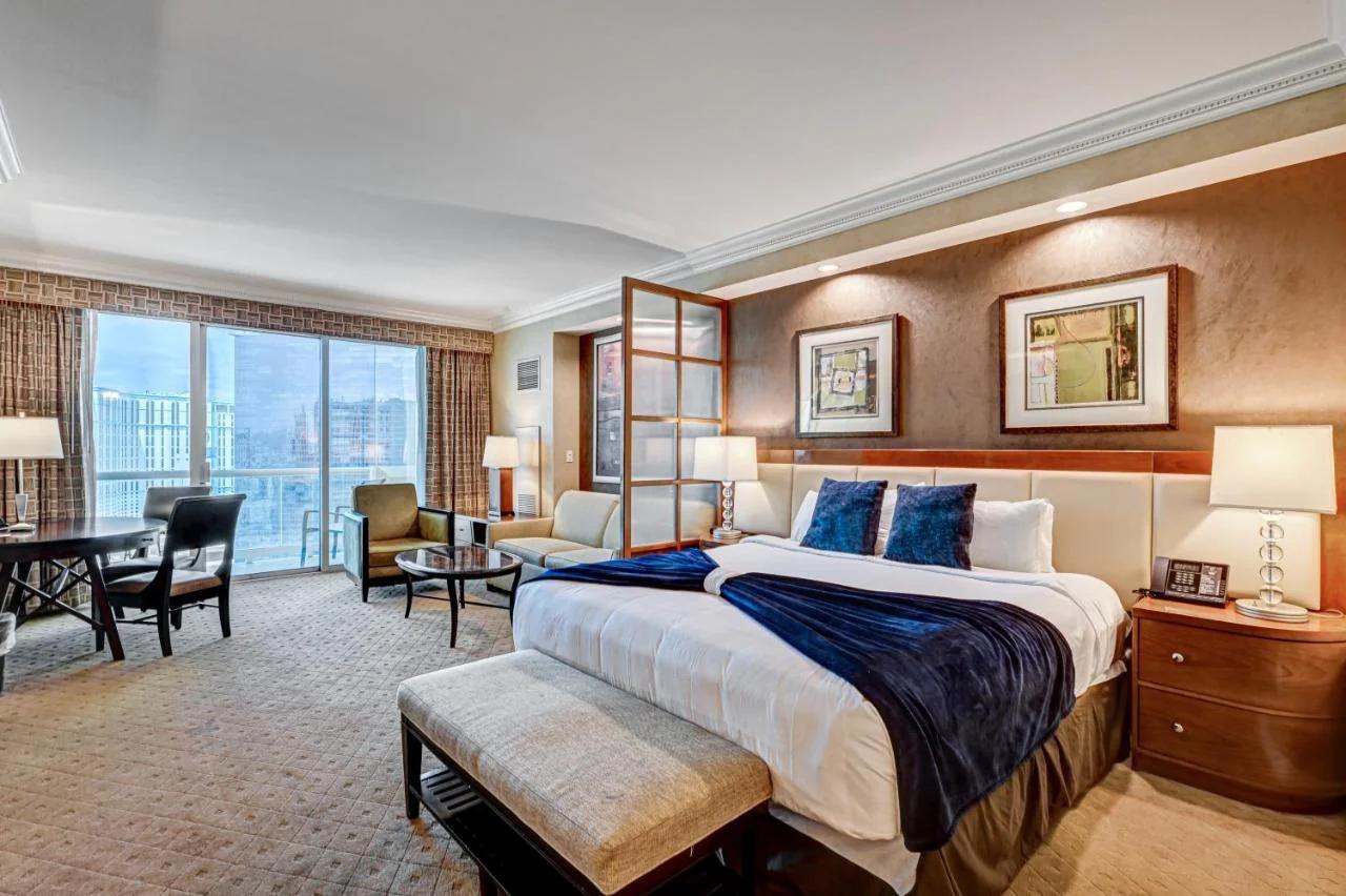 MGM SIGNATURE - Strip View Suite- FREE valet parking photo