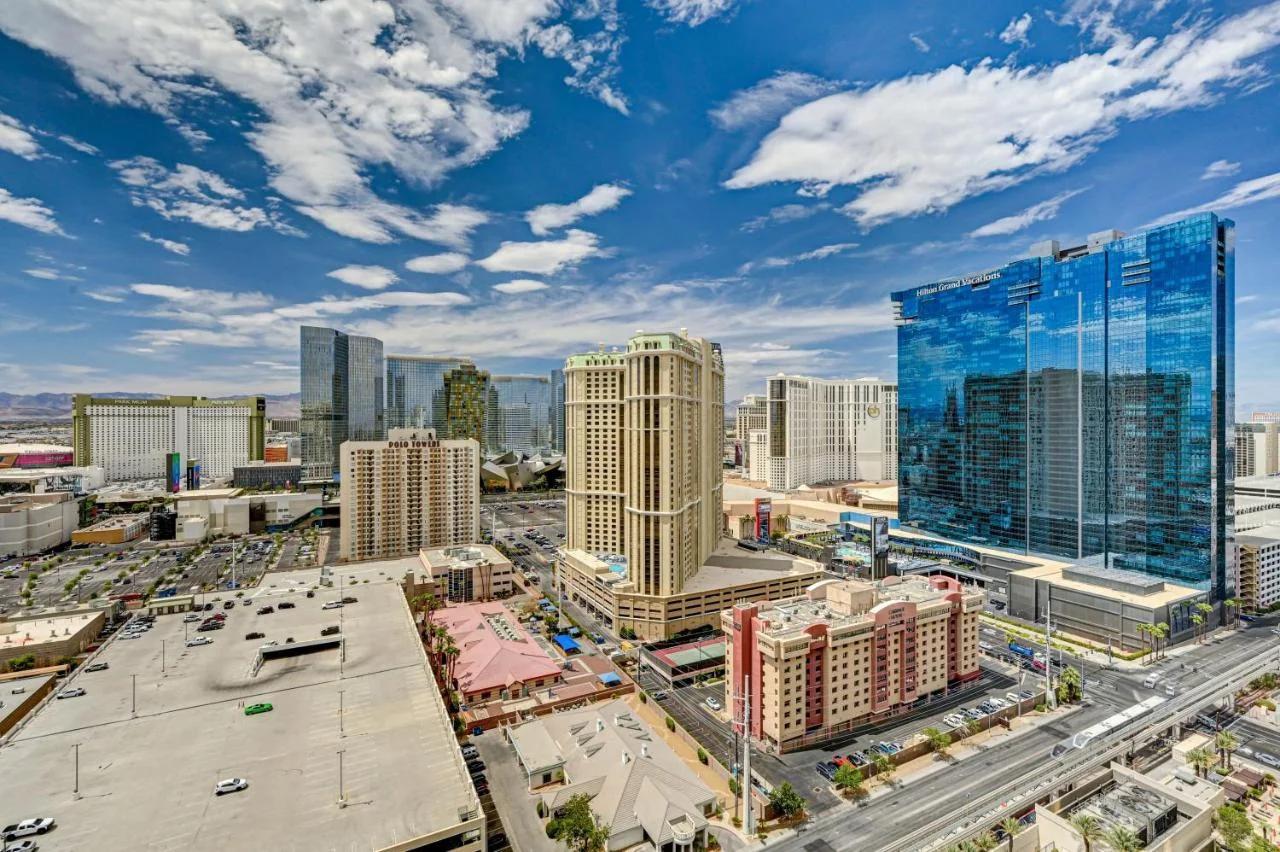 MGM SIGNATURE - Strip View Suite- FREE valet parking photo