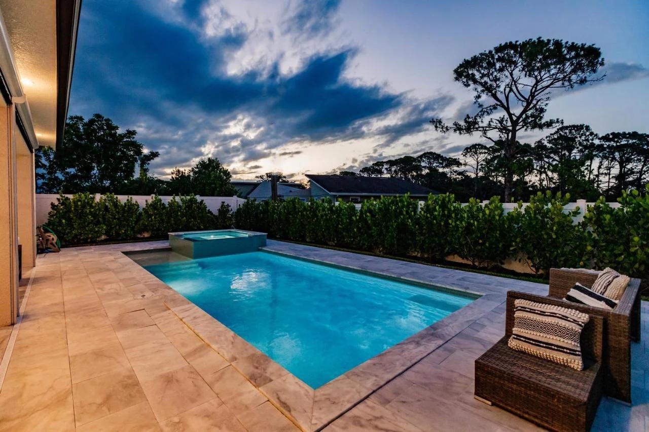 Mimosa Manor 4-4 Luxury Home Near Vanderbilt Beach photo