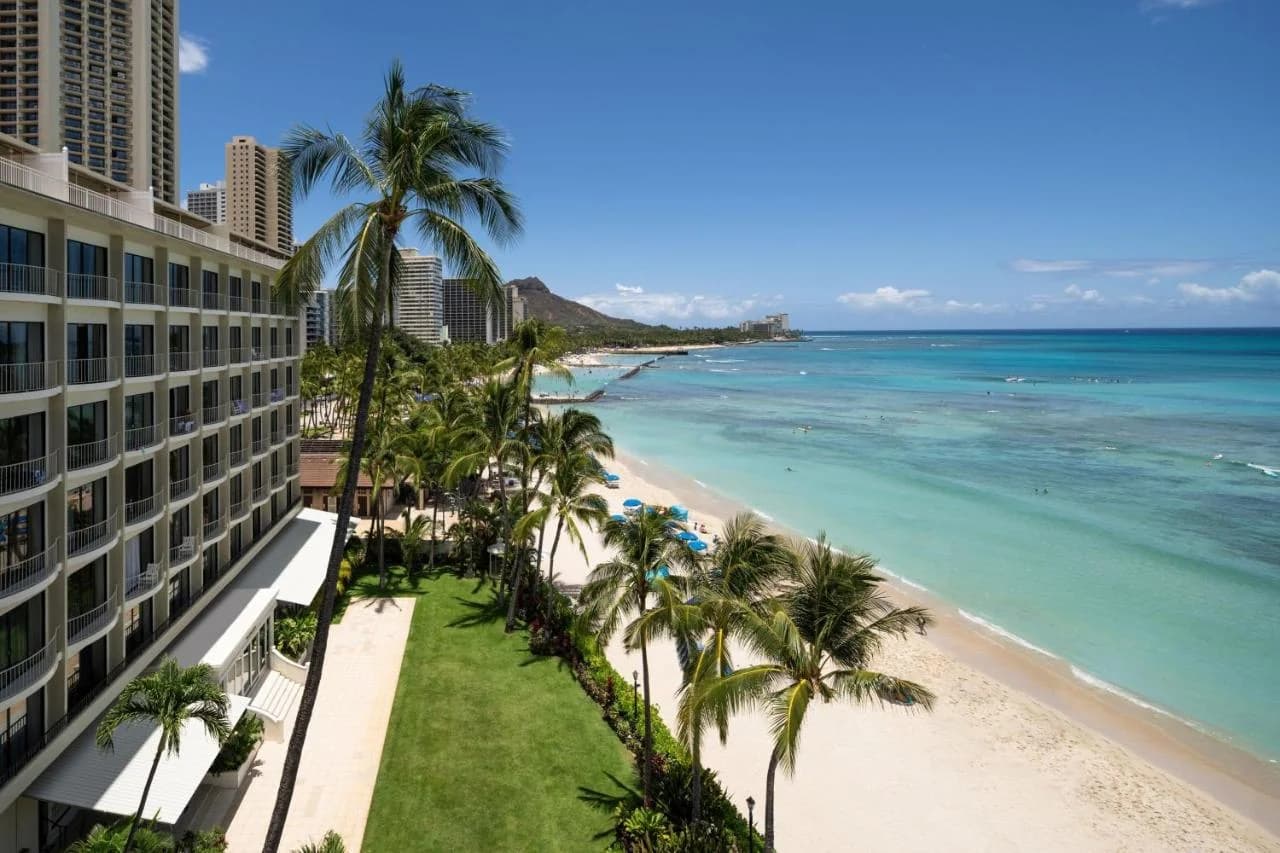 Moana Surfrider, A Westin Resort & Spa, Waikiki Beach photo