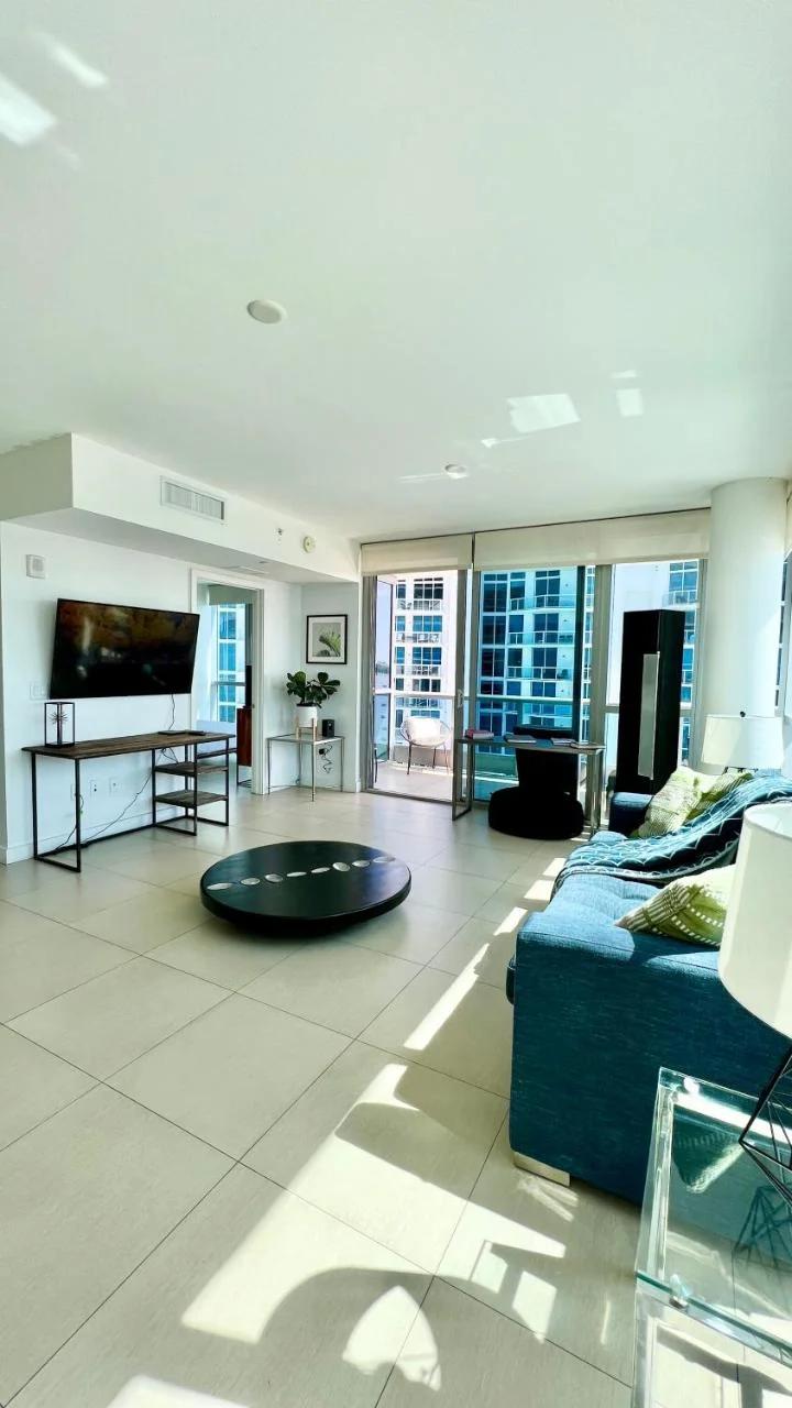 Monte Carlo Suites in Miami Beach photo