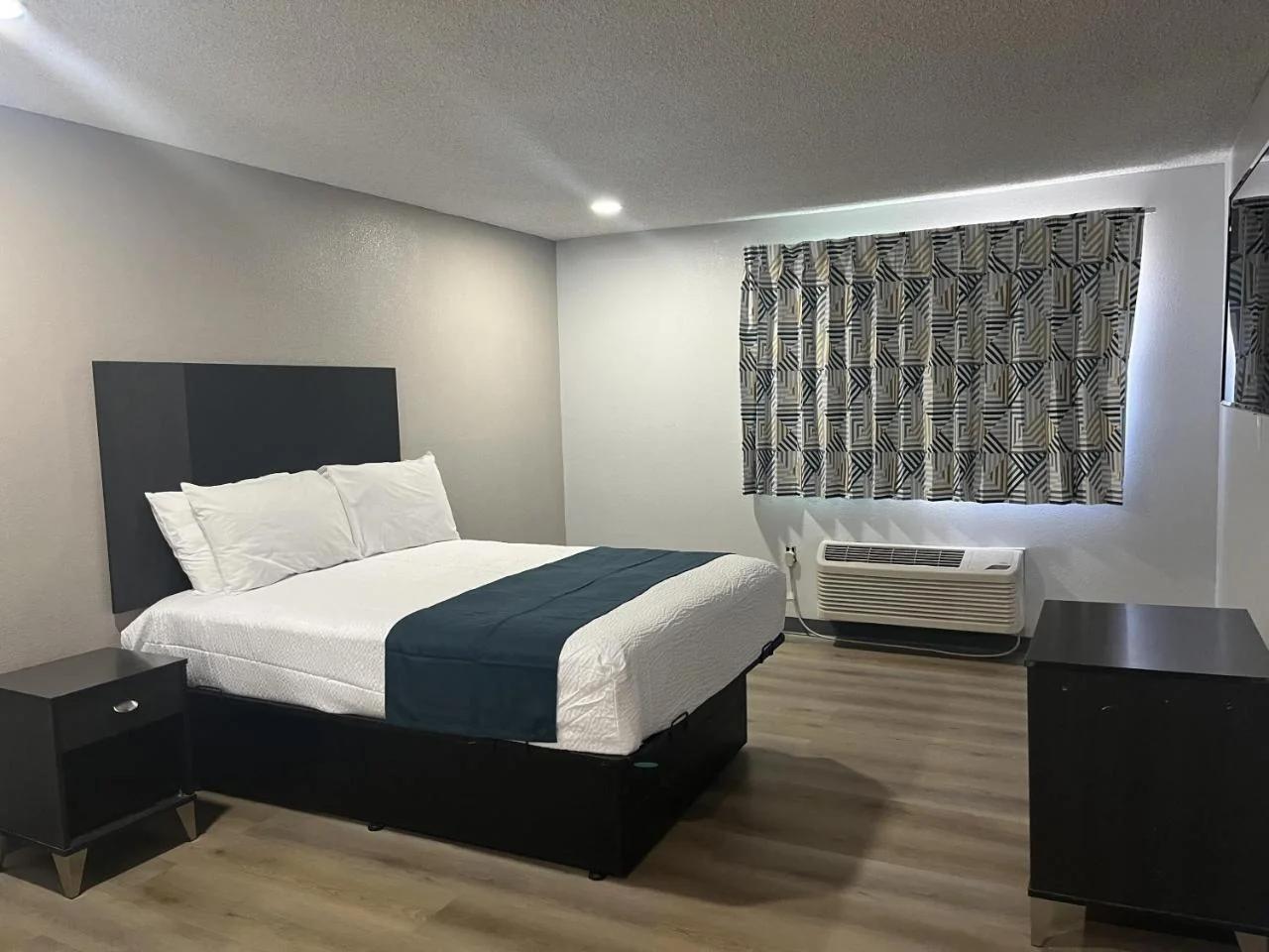 Motel 6 - Las Vegas, NV – Downtown Fremont St Experience photo