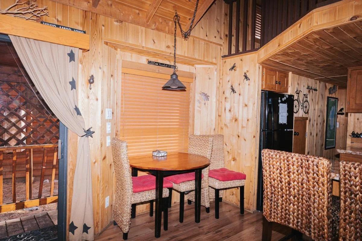 Near Ski, Beaches, Pet Friendly, Full kitchen photo