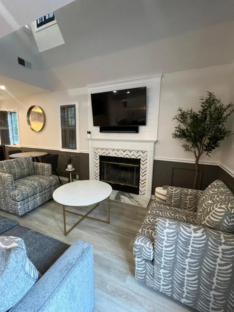 Newly Renovated Loft Villa at Norwich Spa with amenities, 3 minutes to Mohegan photo