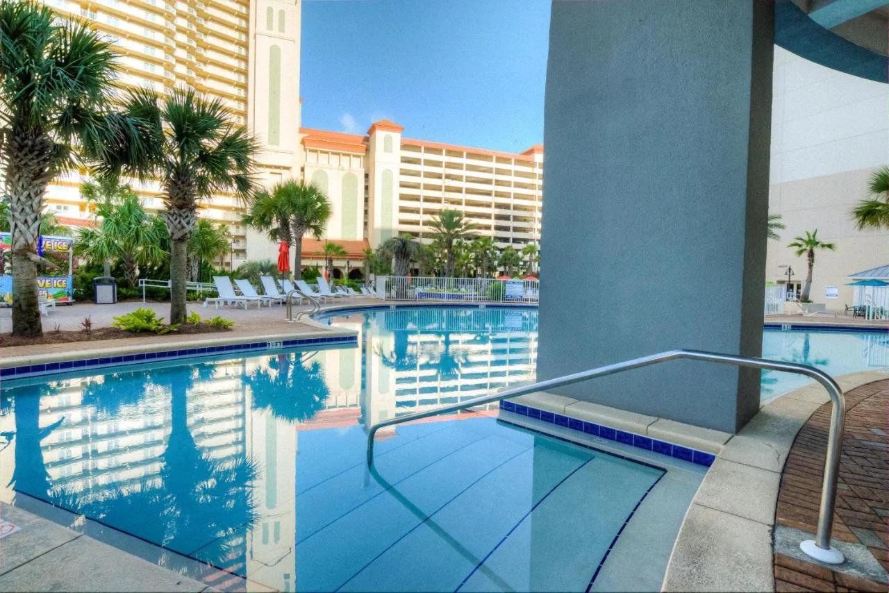 Next To The 10th Floor Pool - Laketown Wharf 1032- 2 BD Plus Bunks, 2BA, And Amazing Amenities! foto