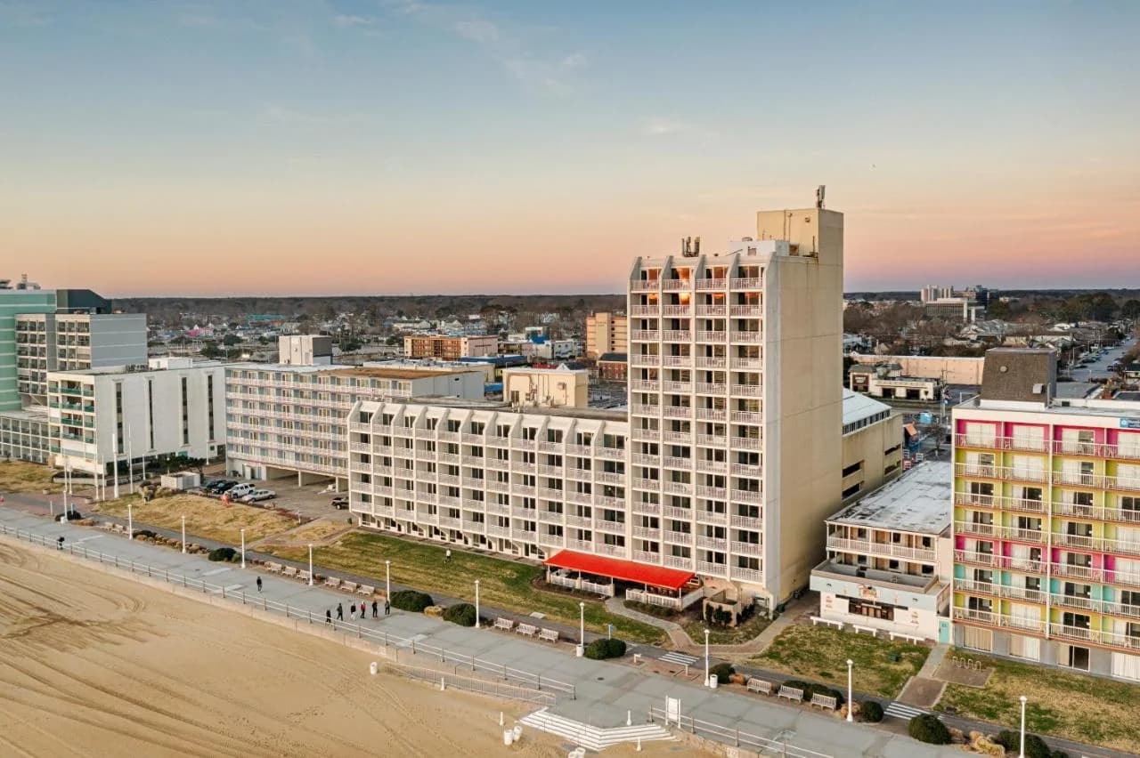 Ocean Sands Resort, Oceanfront, Virginia Beach by Vacatia photo