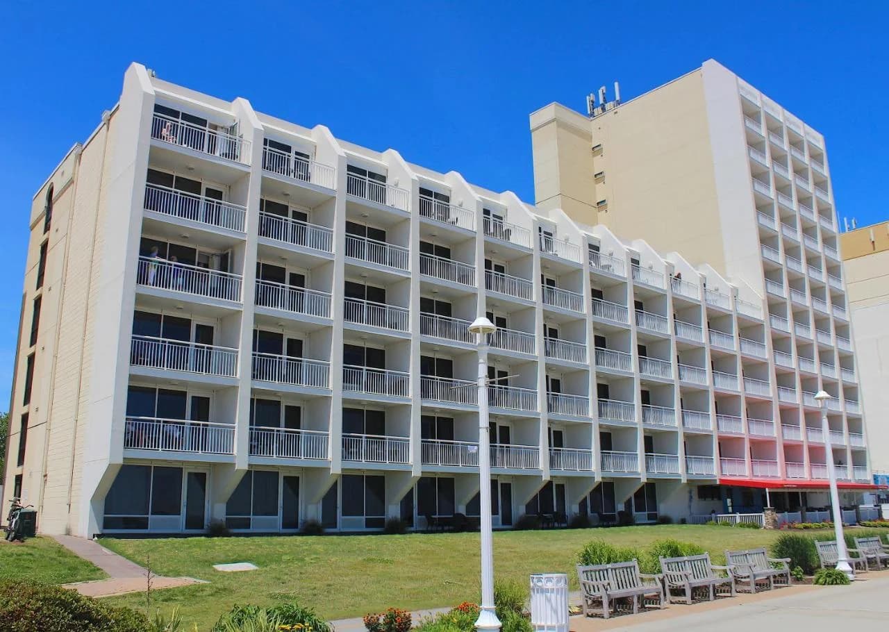 Ocean Sands Resort, Oceanfront, Virginia Beach by Vacatia photo