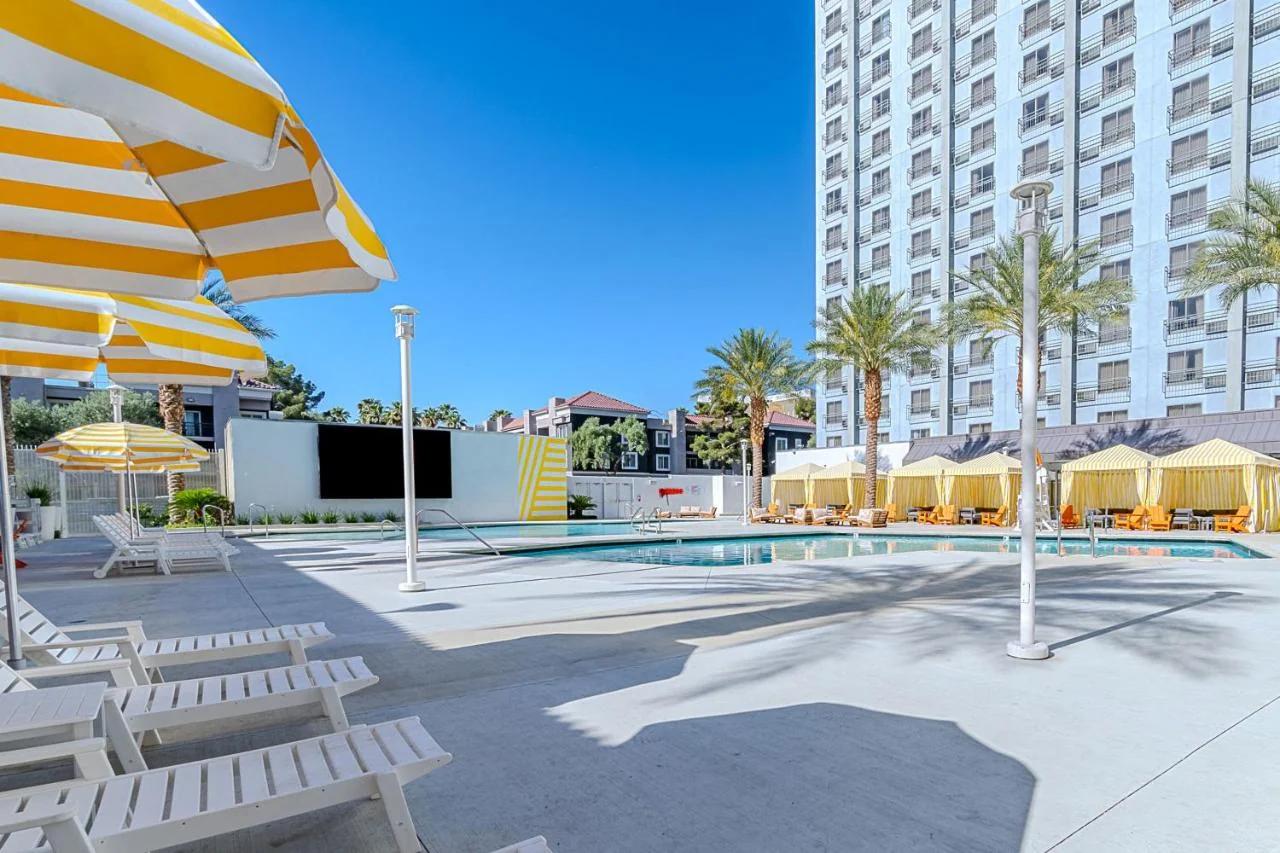 OYO Hotel and Casino Las Vegas photo