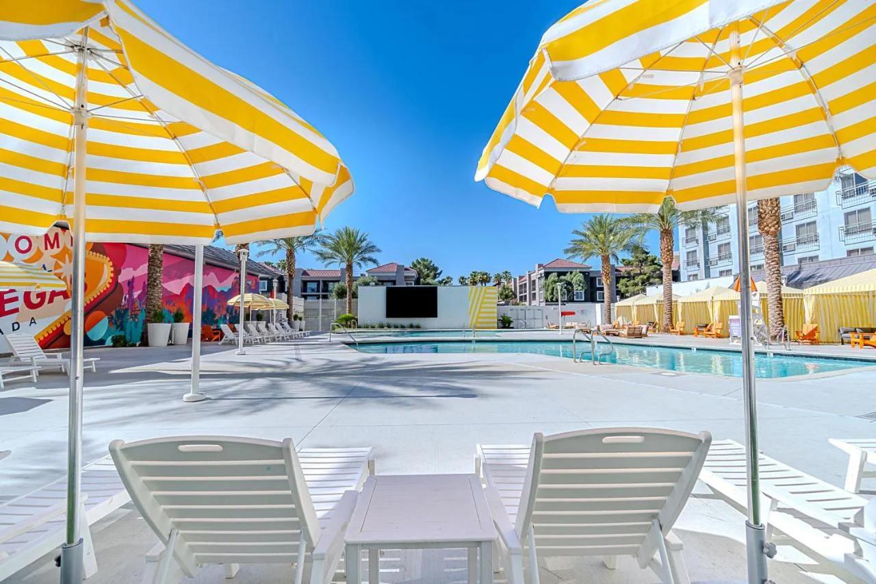 OYO Hotel and Casino Las Vegas photo