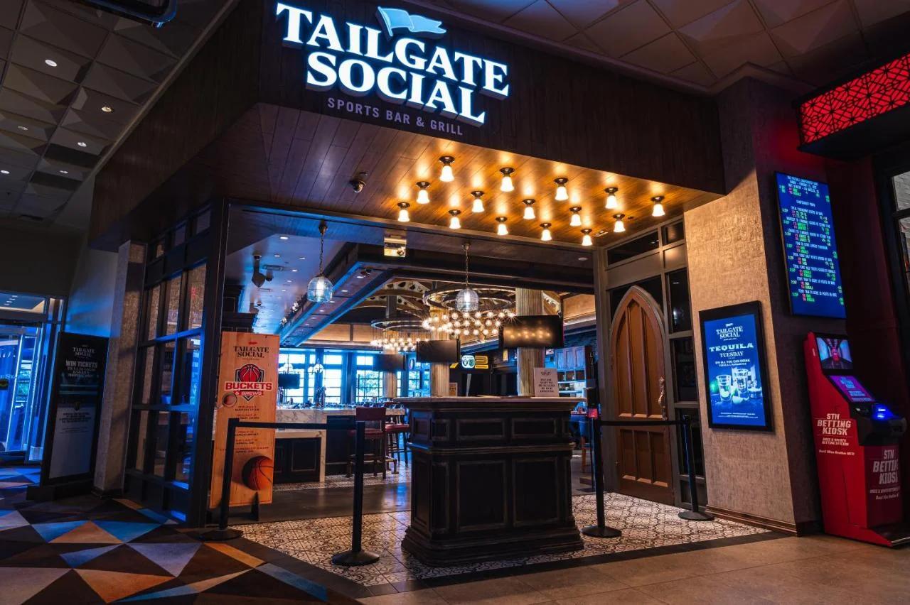 Palace Station Hotel & Casino photo