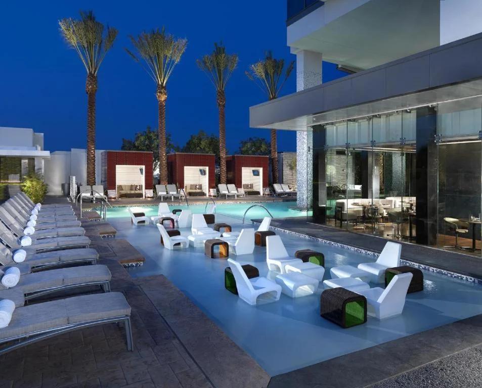 Palms Place Luxury 35th Floor Unit with Amazing Strip View photo
