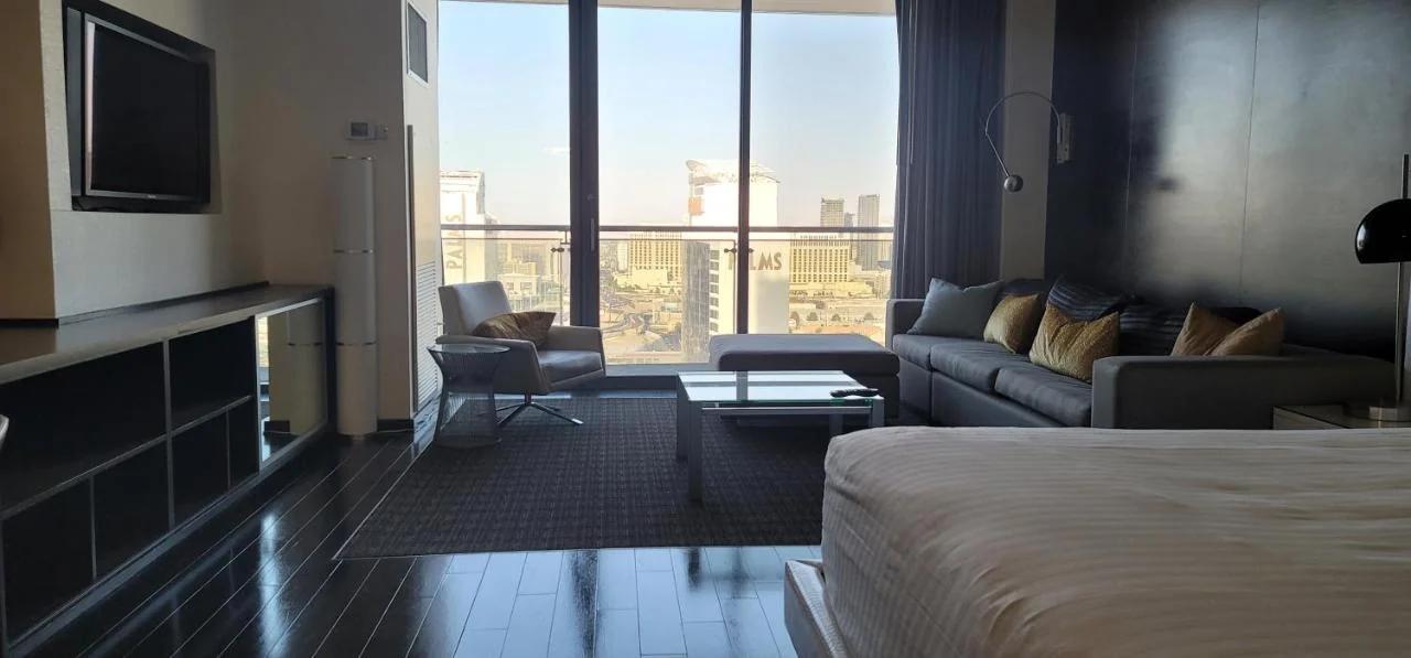 Palms Place Luxury 35th Floor Unit with Amazing Strip View photo
