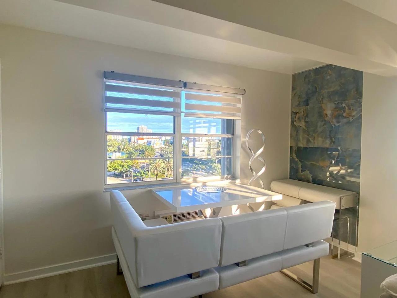 Panoramic luxurious waterfront one bedroom apartment with Miami skyline view Free parking 5min drive to Miami Beach photo