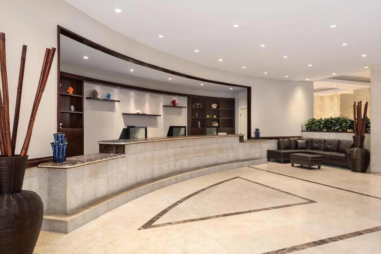 Radisson Resort Miami Beach photo