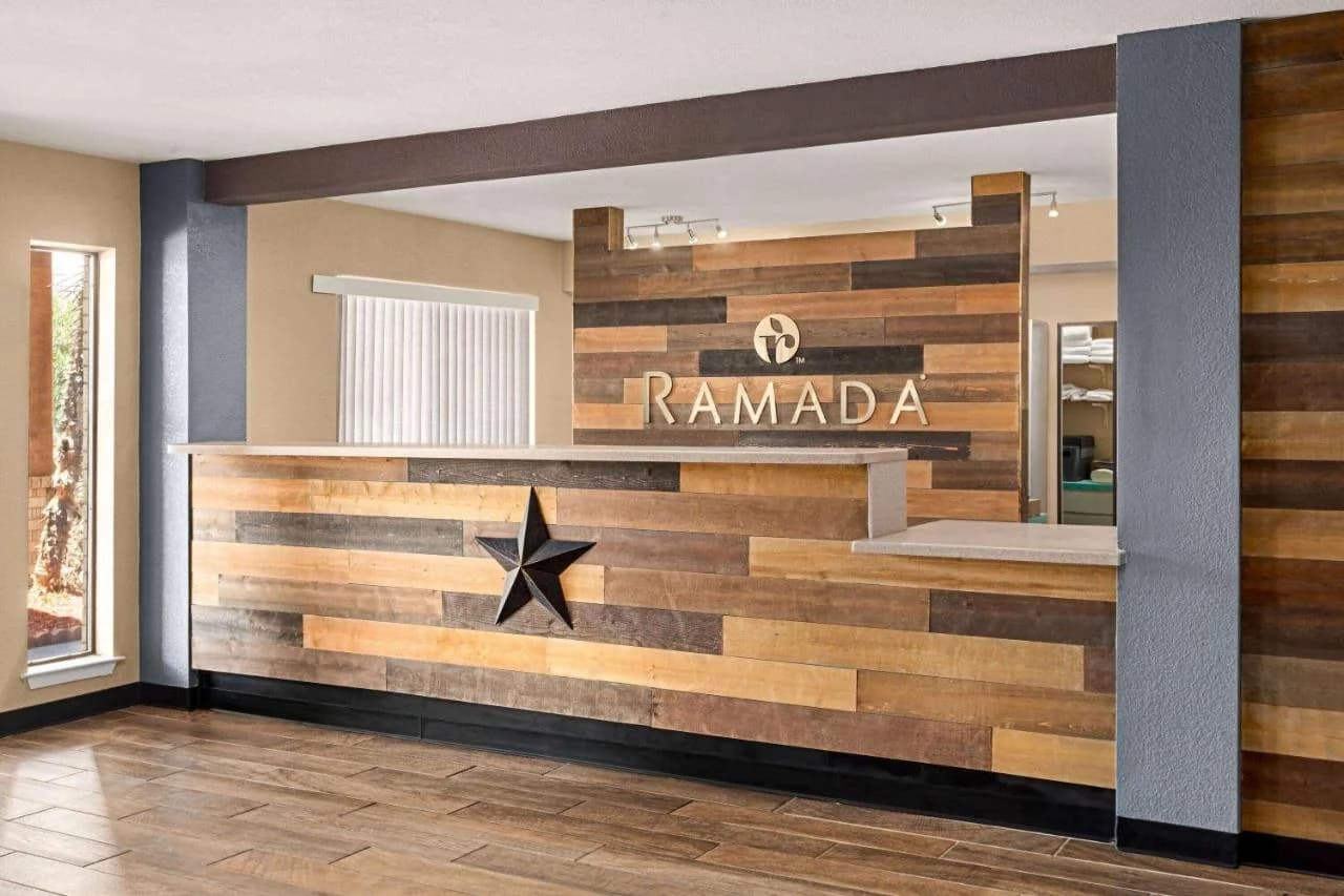 Ramada by Wyndham San Antonio Near SeaWorld - Lackland AFB photo
