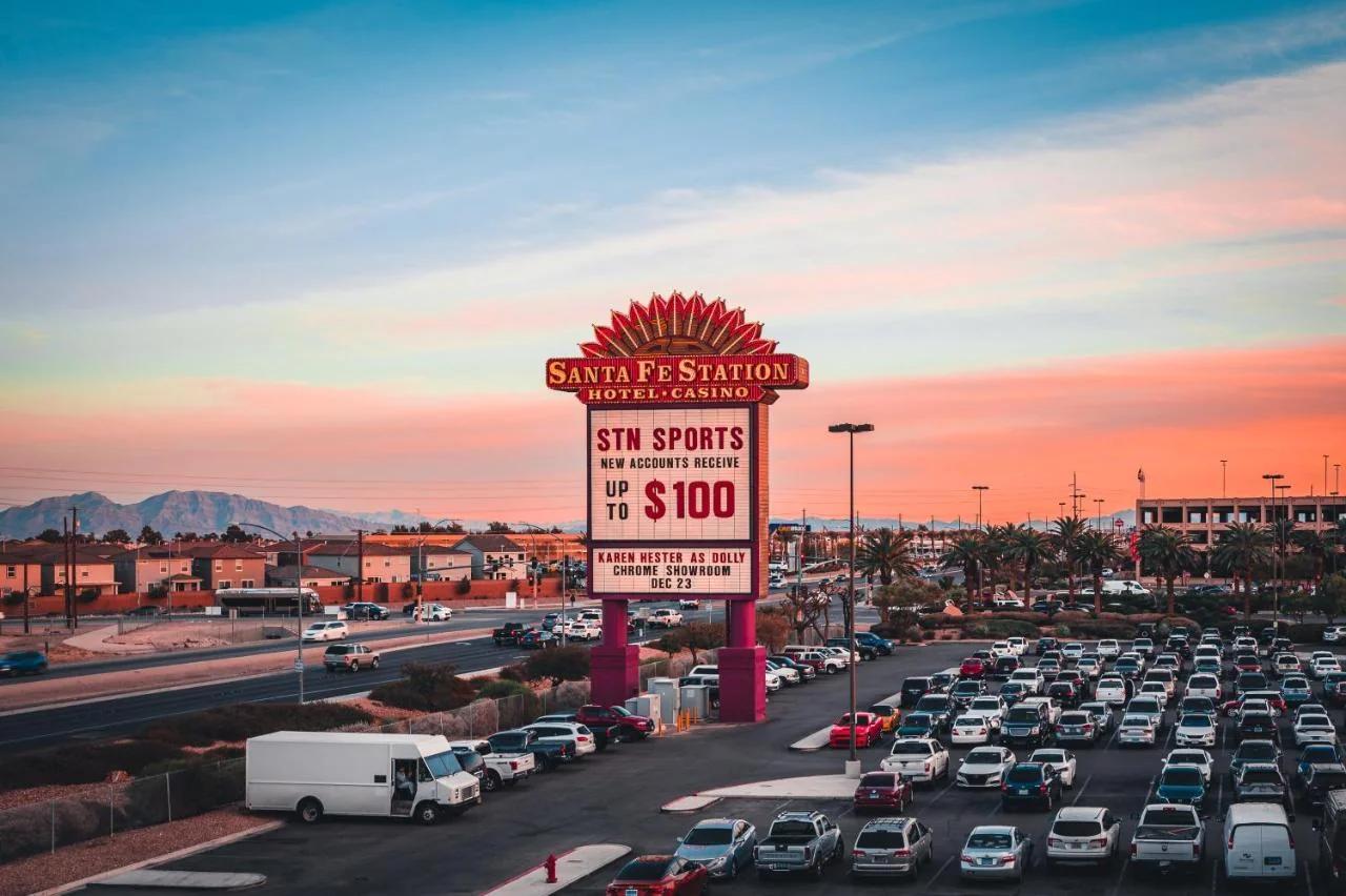 Santa Fe Station Hotel & Casino photo