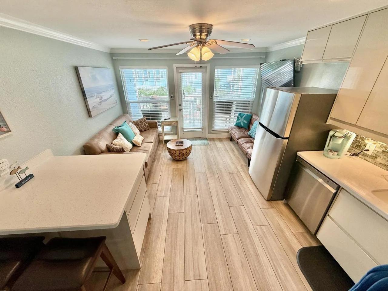 Seascape 2202 The Seashell Pearl Beachfront Condo Gulf Views Pool Hottubs Netflx photo