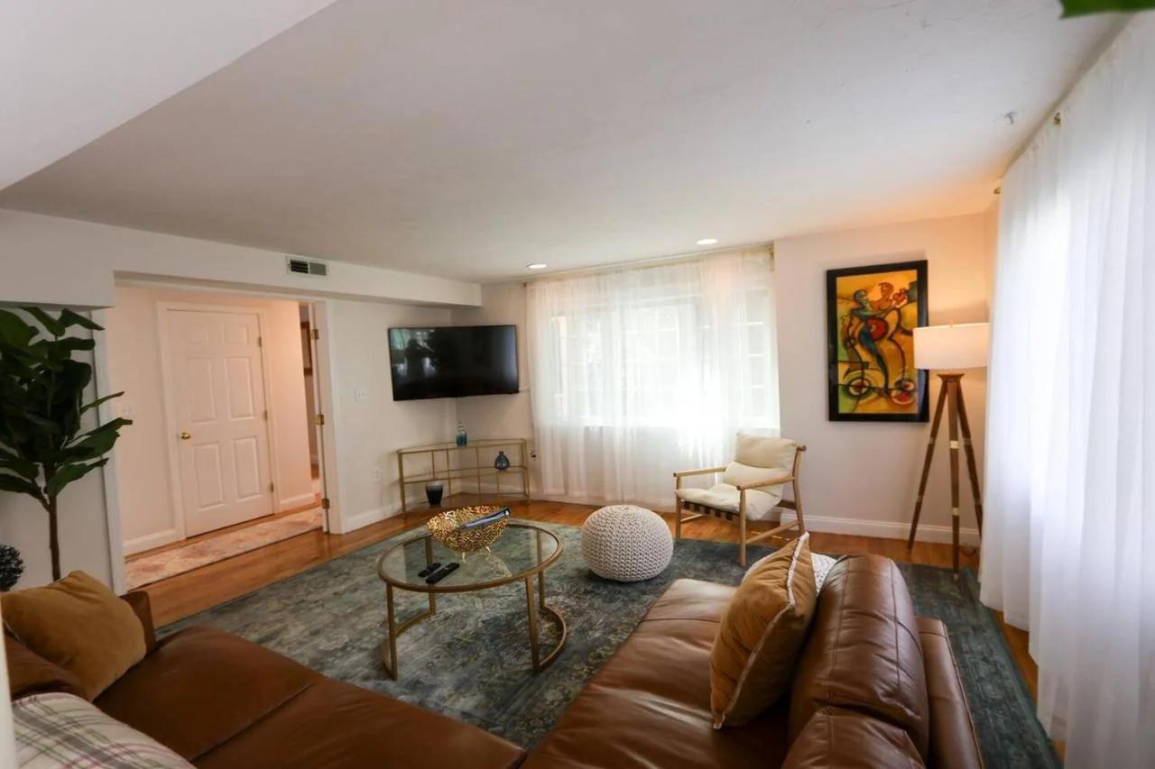 Single family,3 bed, 3 bath,Harvard, MIT,hospitals photo