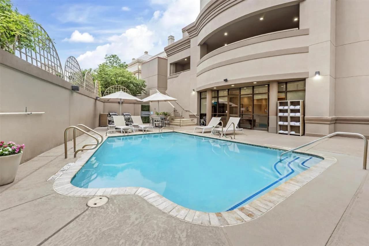Sonesta ES Suites San Antonio Downtown Alamo Plaza photo