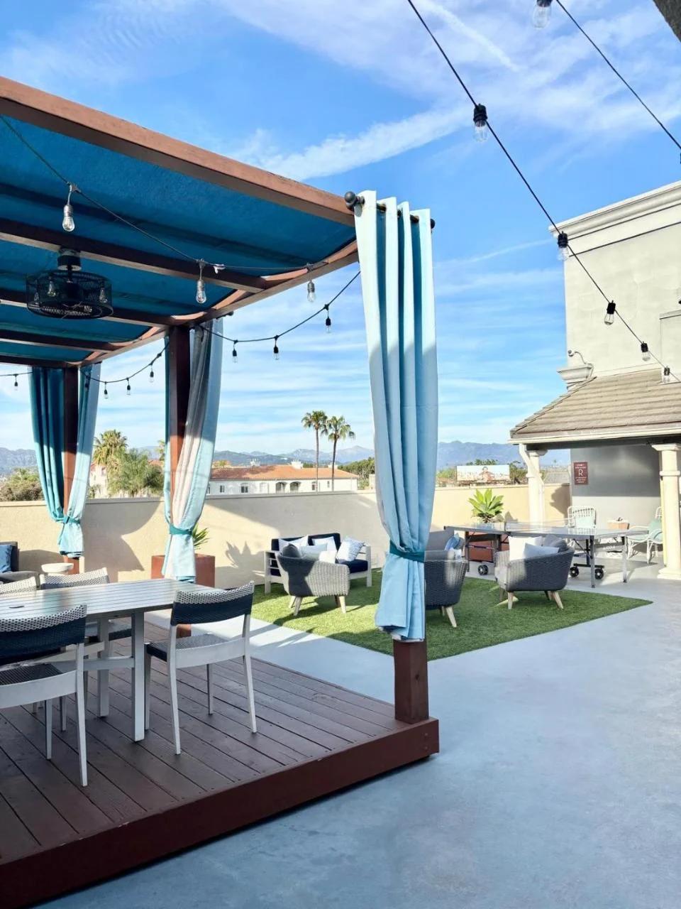 Spacious 2Beds 2Baths Unit with Balcony-Roof Top View-LACMA