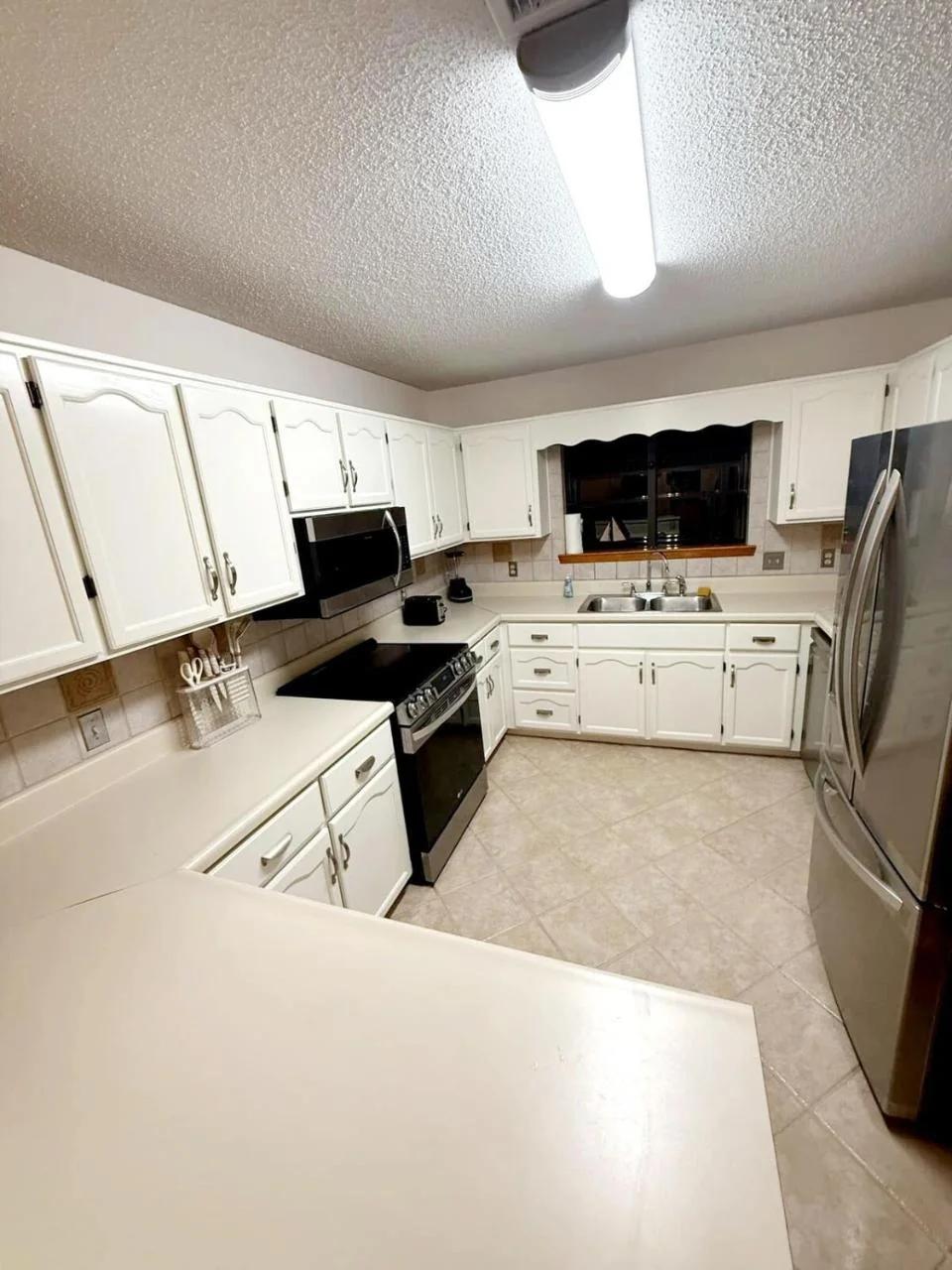 Spacious 3BR Family Beach Home 5 Mins to Panama City Beach & Sleeps 9 Hot tub photo
