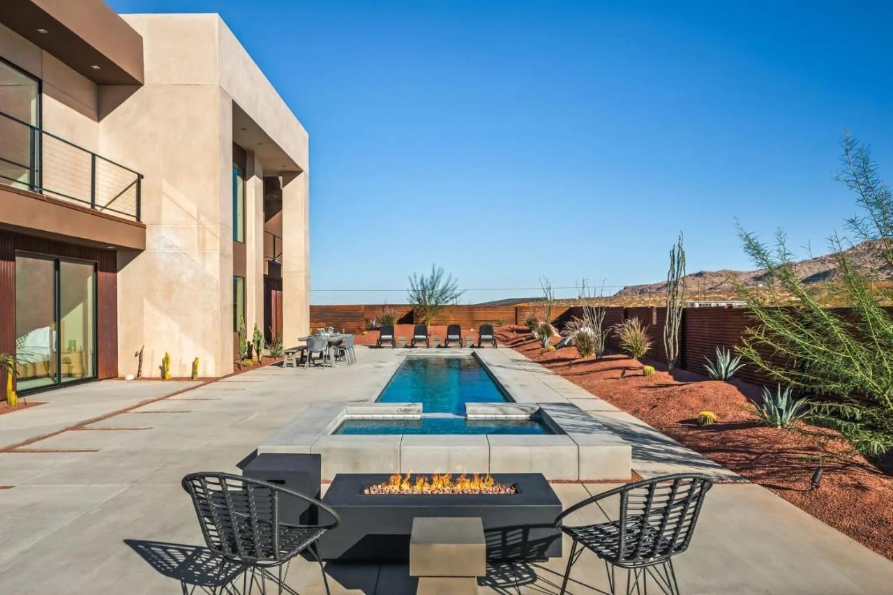 Suncrest by Fieldtrip JT Modern w Pool and Views