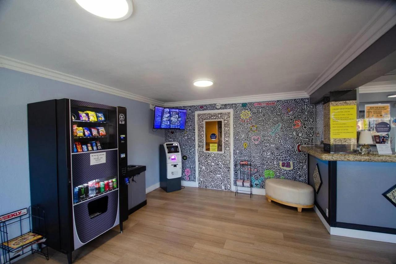 Super 8 by Wyndham Las Vegas North Strip/Fremont St. Area foto
