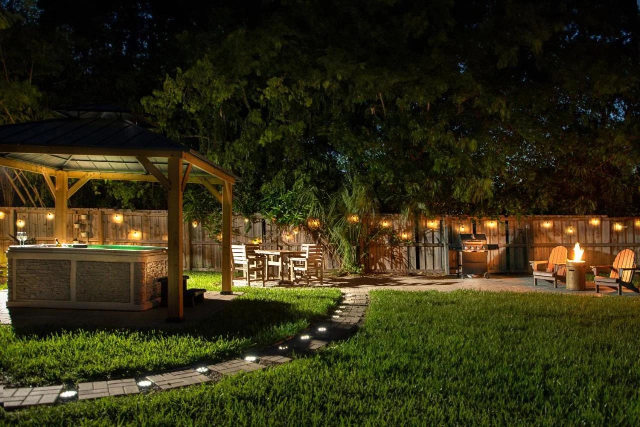 The Bohemian Heaven! with jacuzzi, Playgroud, 2miles to downtown foto