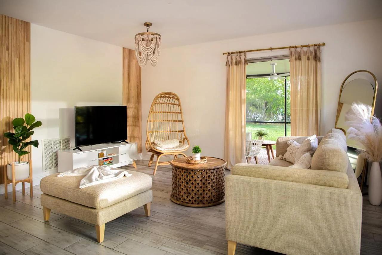 The Bohemian Heaven! with jacuzzi, Playgroud, 2miles to downtown foto