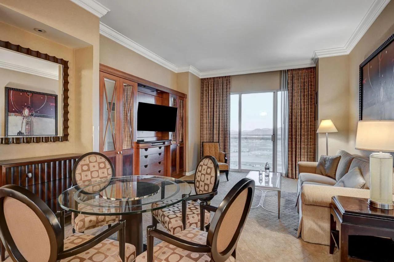 The Esme Suite at MGM Signature 5 MIN WALK FROM F1 GRANDSTAND Located at Tower 2 photo