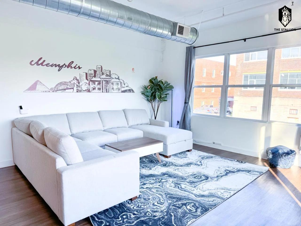 The Stallion #205 - Modern Spacious Loft in Downtown - Walkable to attractions