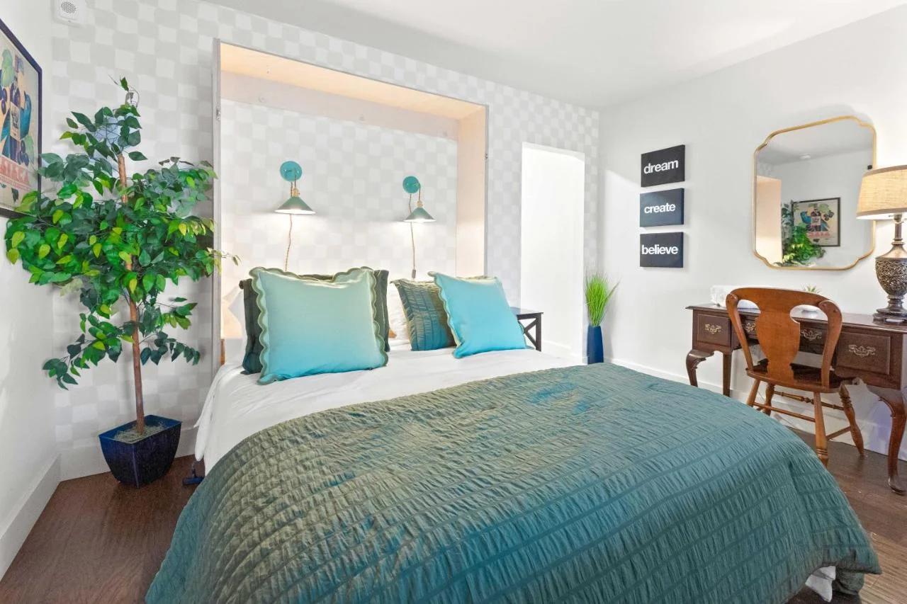 Theatre Retreat 2 Bedroom Loft - 1 Blk from Theatres photo