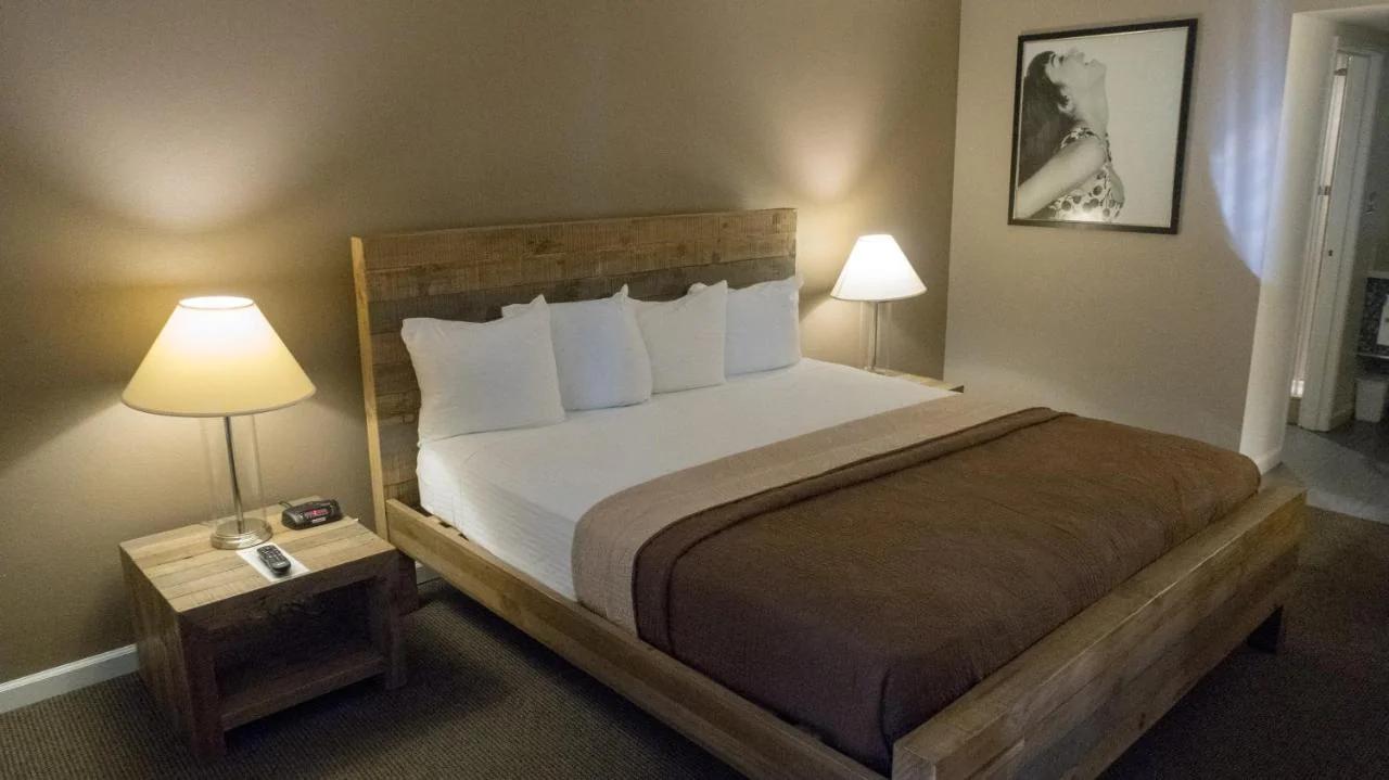 Thunderbird Boutique Hotel photo