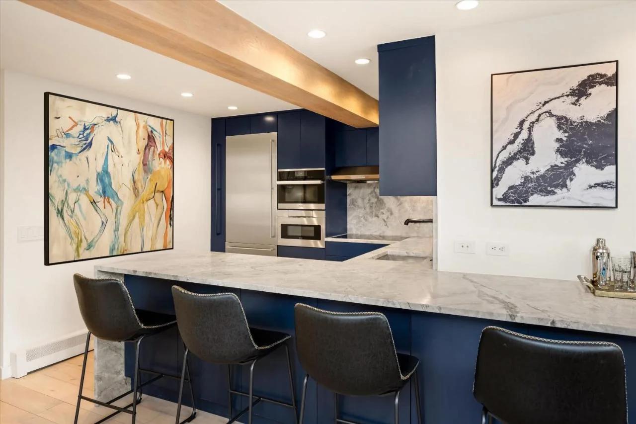 Top Floor Modern Ski-in & Out 3 BR Views photo