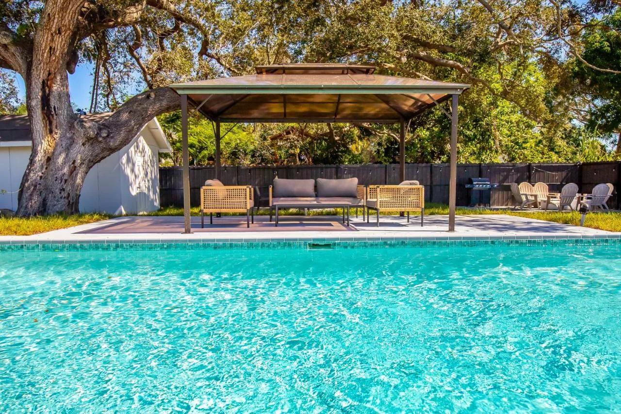 Unique Pool - Villa Mykonos! 2miles to downtown, King Bed, Fast WiFi, Attached to one more Villa photo
