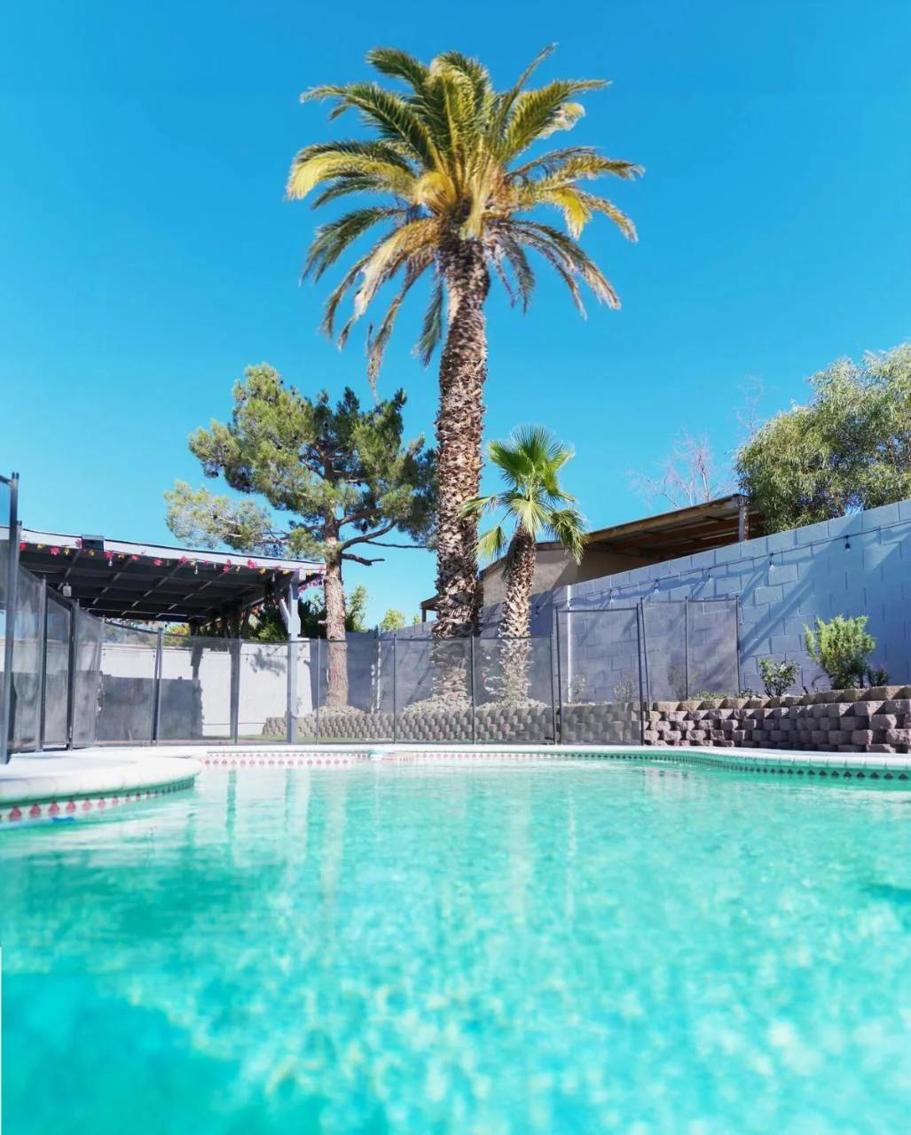 VacationHome with Spa Pool & Relaxing Gardenyard