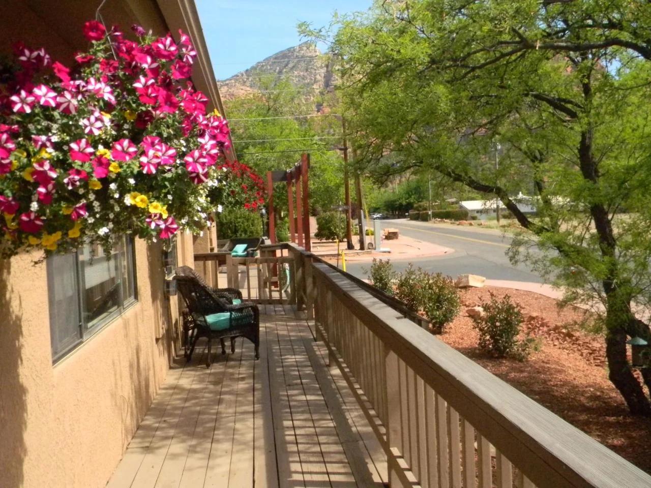 Whispering Creek Bed & Breakfast photo