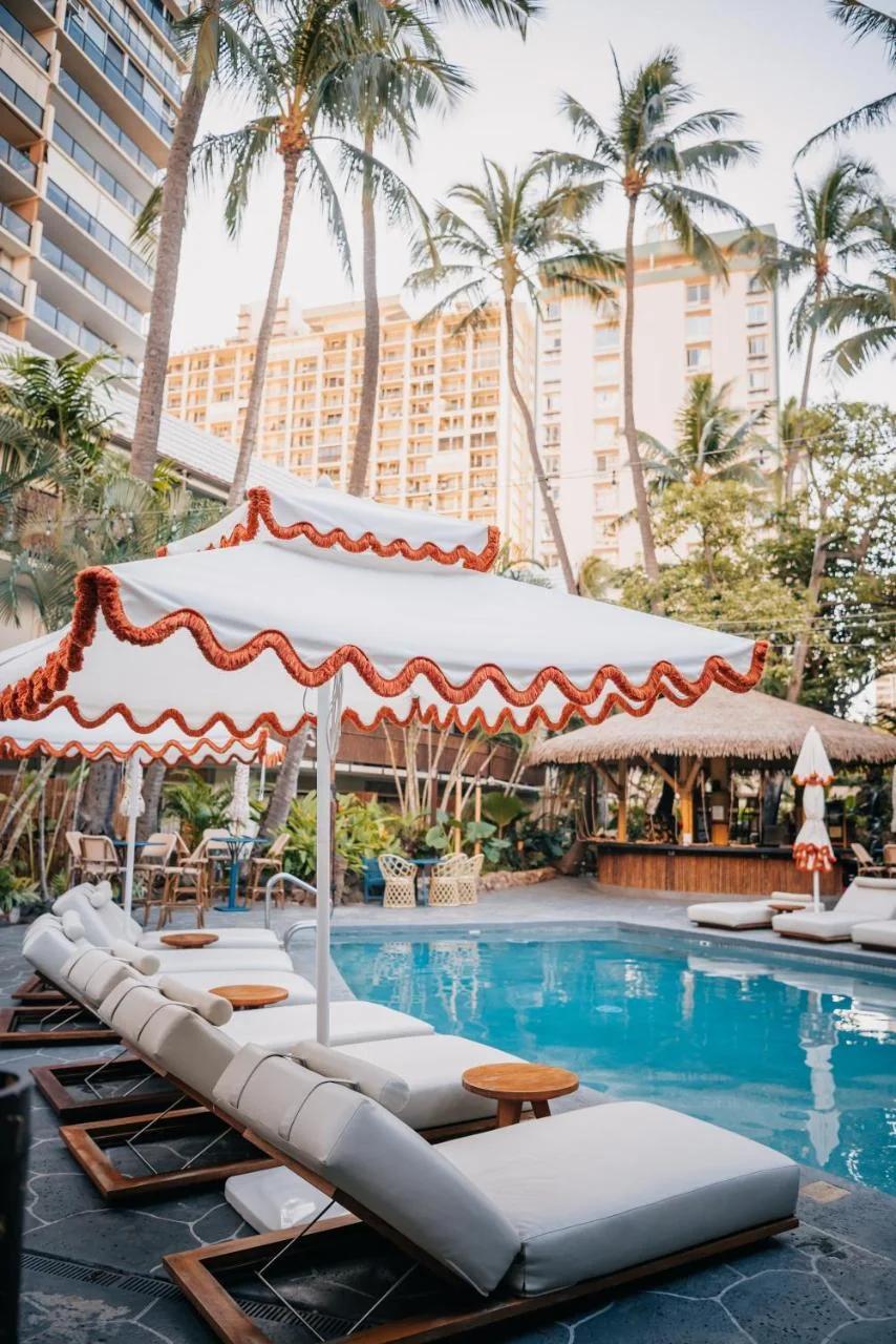 White Sands Hotel