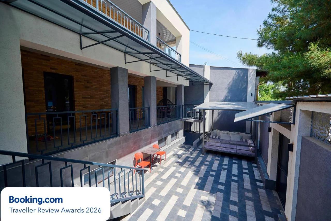 Granat Residence - Luxury 7-Bedroom Villa for Groups & Families