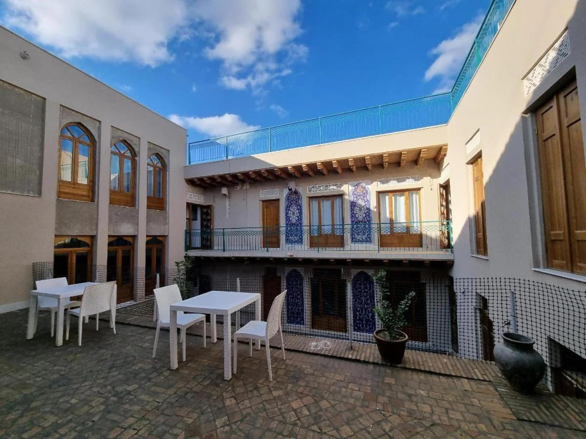 Mahbubakhon Guest house in old city foto
