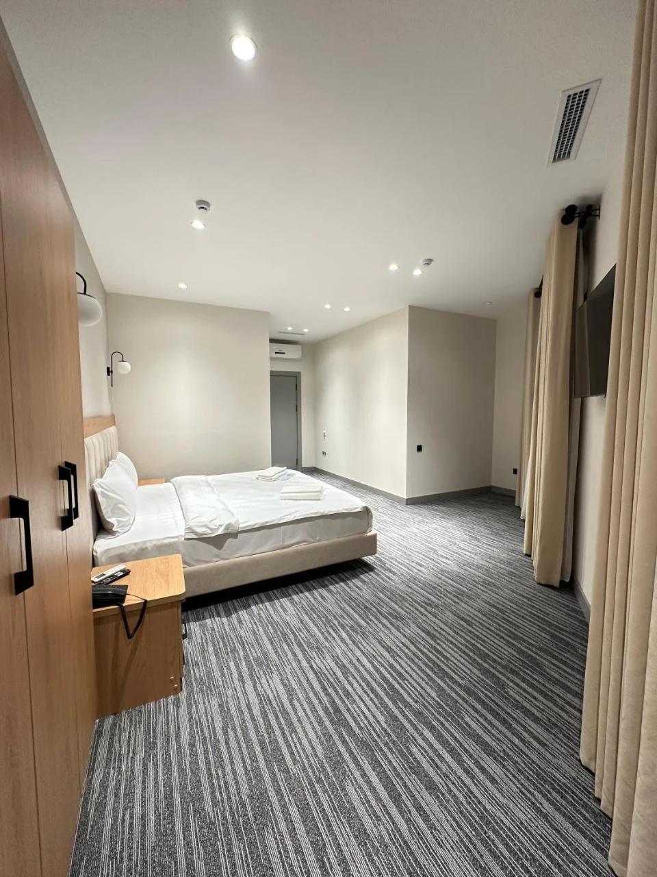 Velnora Hotel photo
