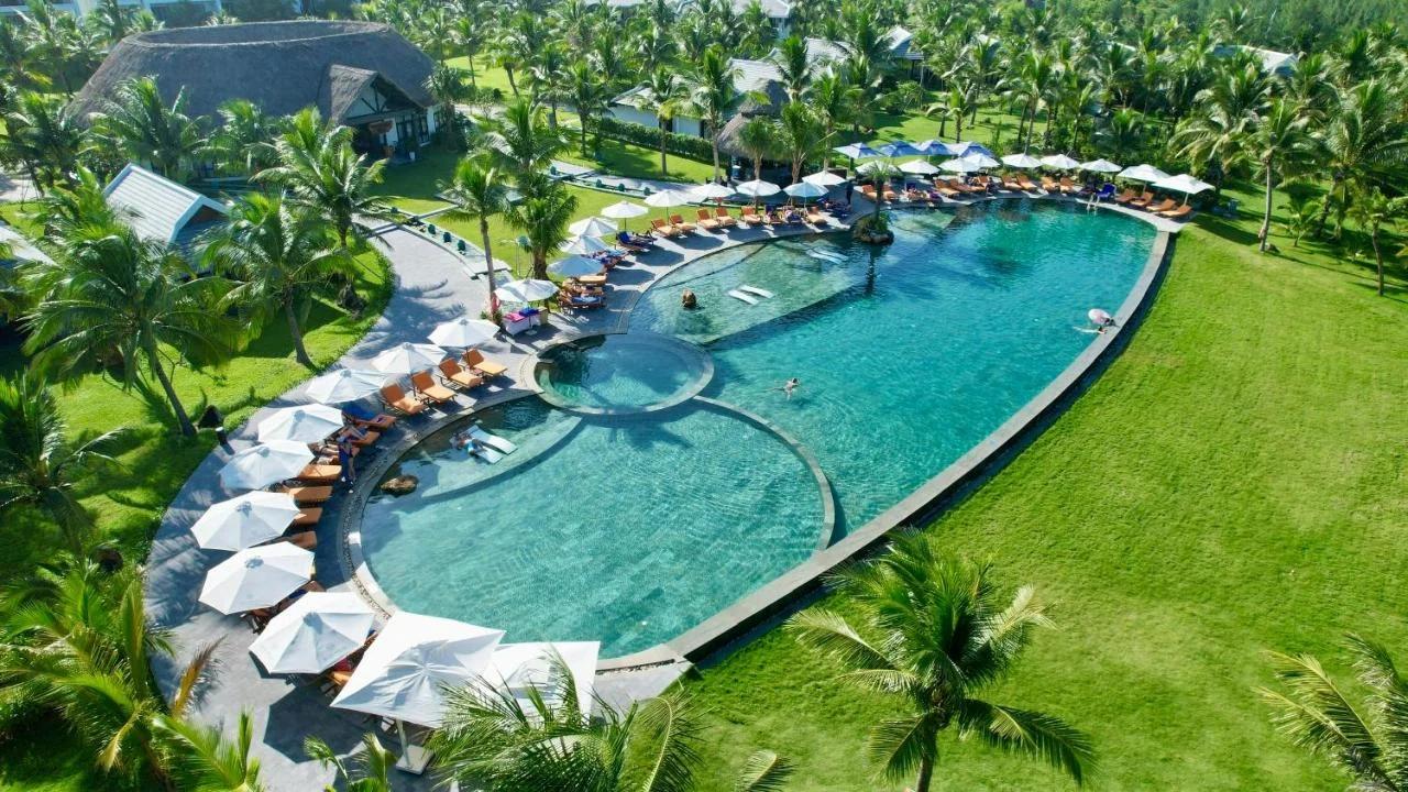 Bliss Hoi An Beach Resort & Wellness photo